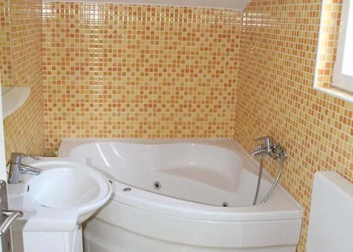 Marin Guest house 3*