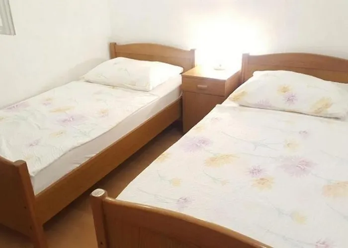 Marin Guest house Grebastica